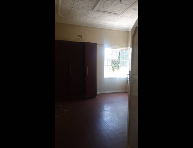 1 bed property to rent in HIGHLANDS NORTH